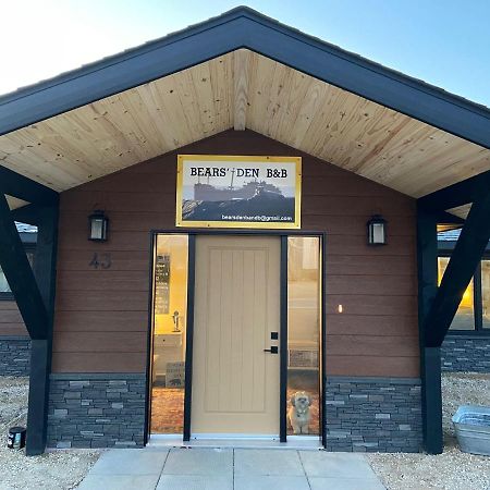 צ'רצ'יל Bears Den Guest House מראה חיצוני תמונה