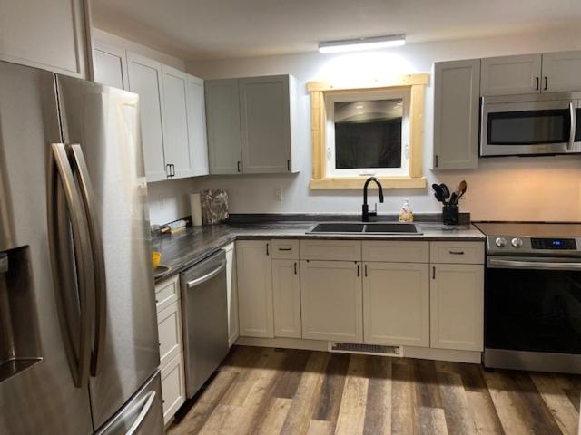 צ'רצ'יל Bears Den Guest House מראה חיצוני תמונה